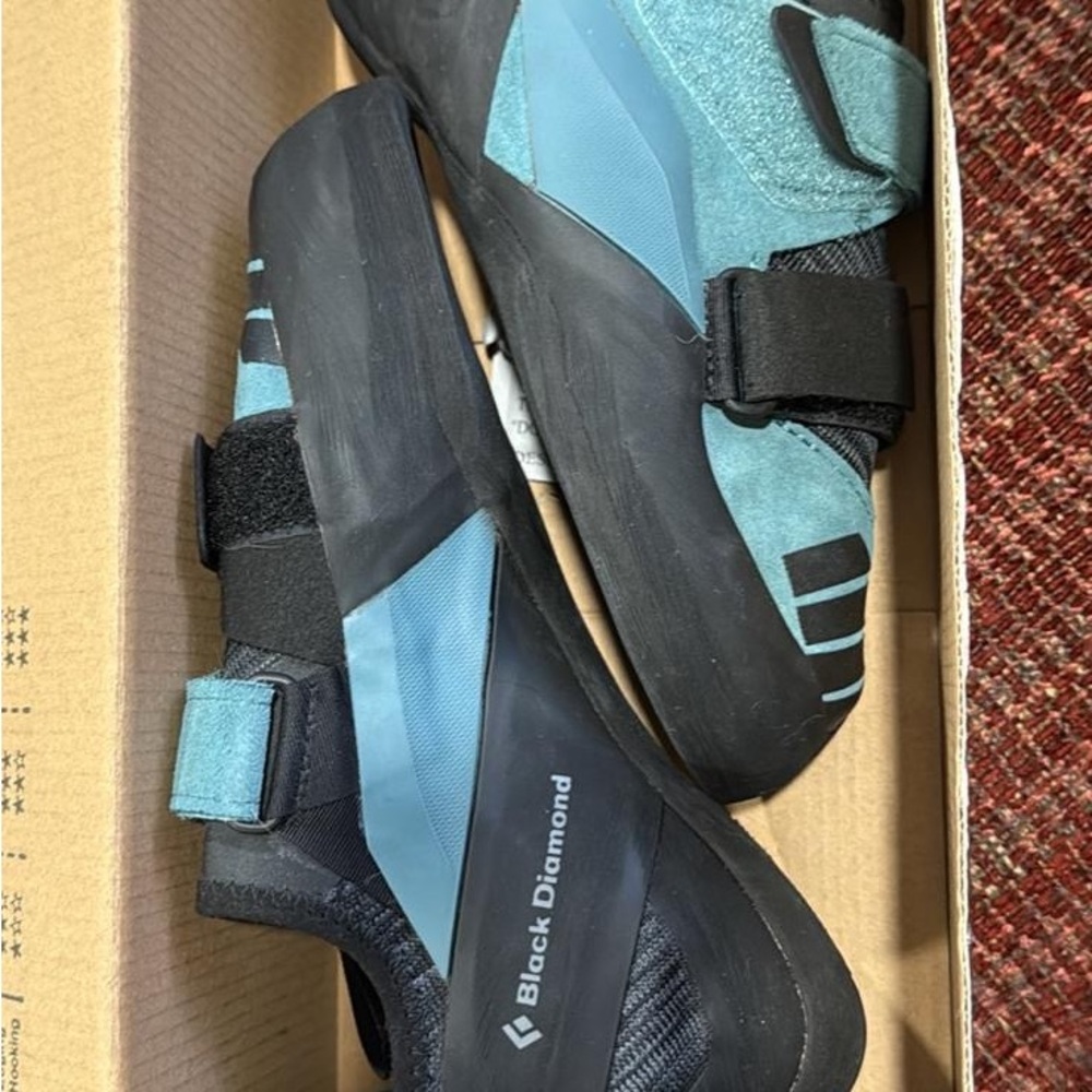 Focus Women’s Climbing Shoes Sz 9
